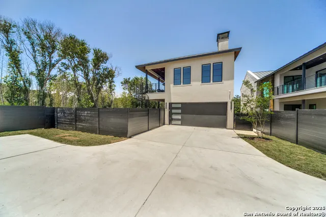 401 Oak Park Dr Unit B Boerne, TX 78006